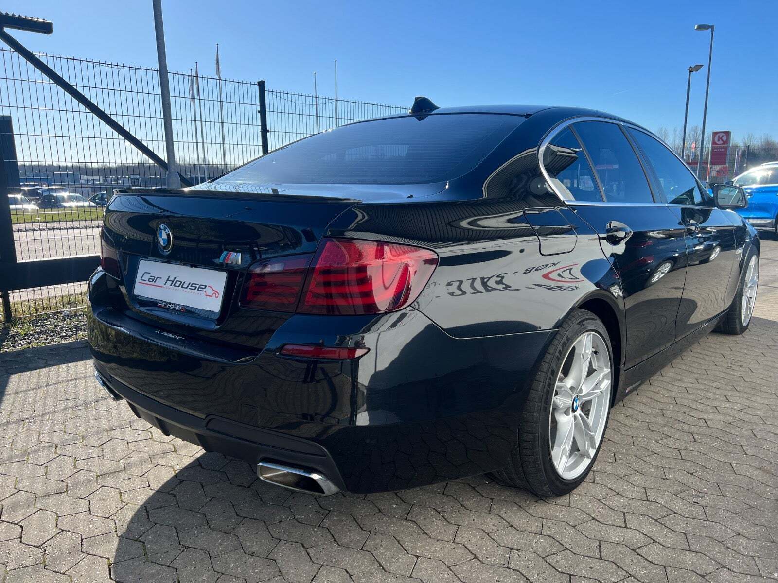 Sort BMW 520d fra 2014