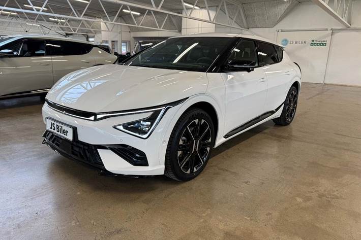 Hvid Kia EV6 fra 2025