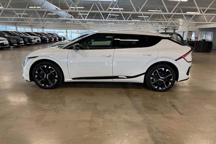 Hvid Kia EV6 fra 2025