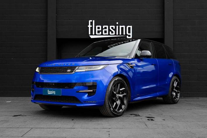 Blå Land Rover Range Rover sport fra 2023