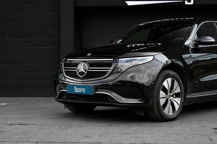 Sort Mercedes EQC400 fra 2020