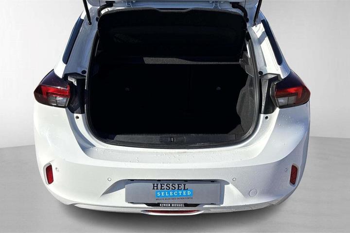 Hvid Opel Corsa-e fra 2023