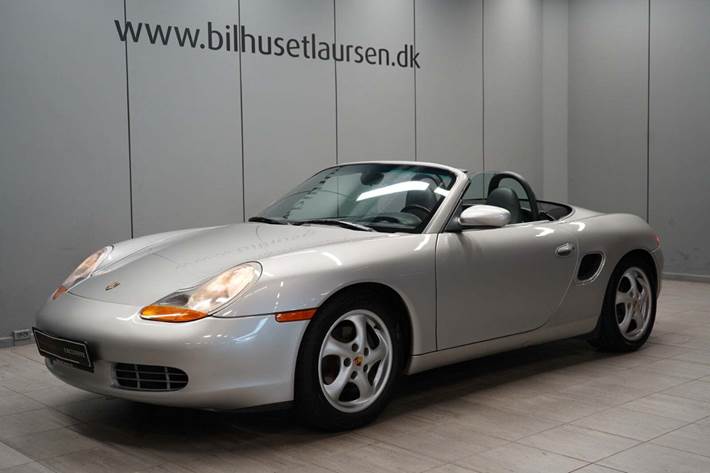 Sølv Porsche Boxster fra 1997