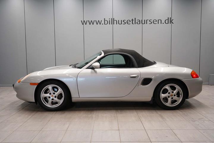 Sølv Porsche Boxster fra 1997