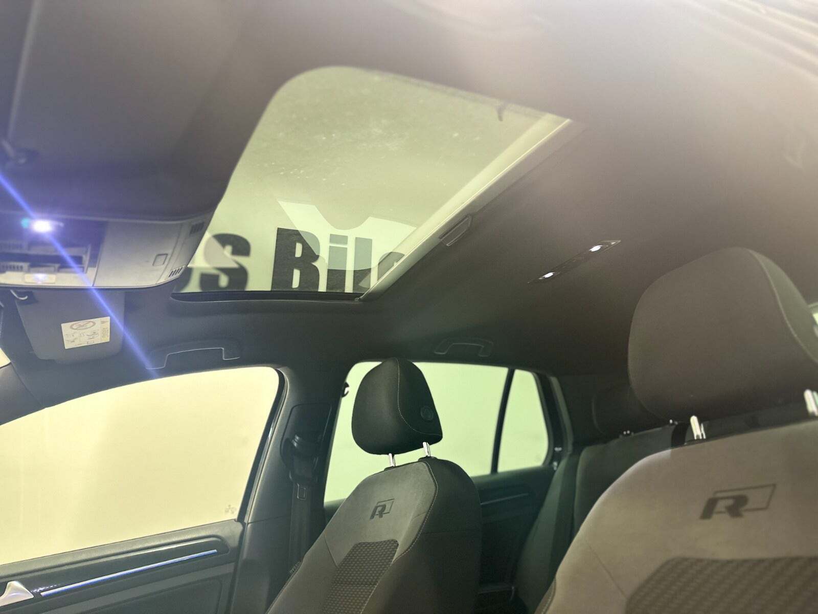 Sort VW Golf VII fra 2016