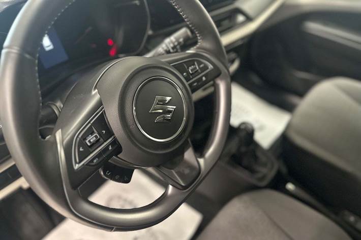 Sort Suzuki Swift fra 2024