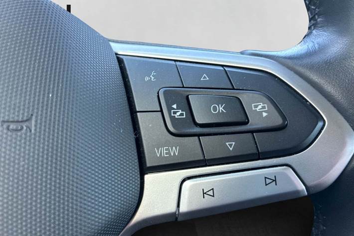 Hvid VW Polo fra 2022