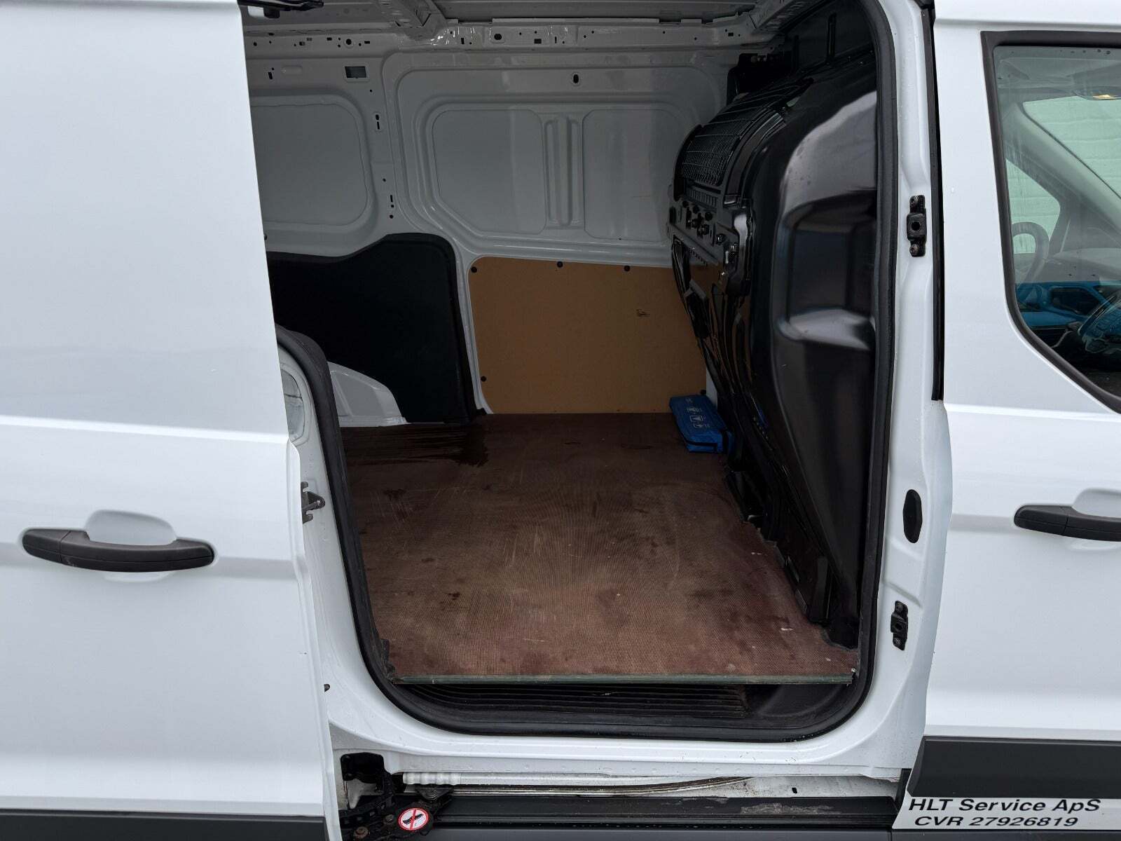 Hvid Ford Transit Connect fra 2017