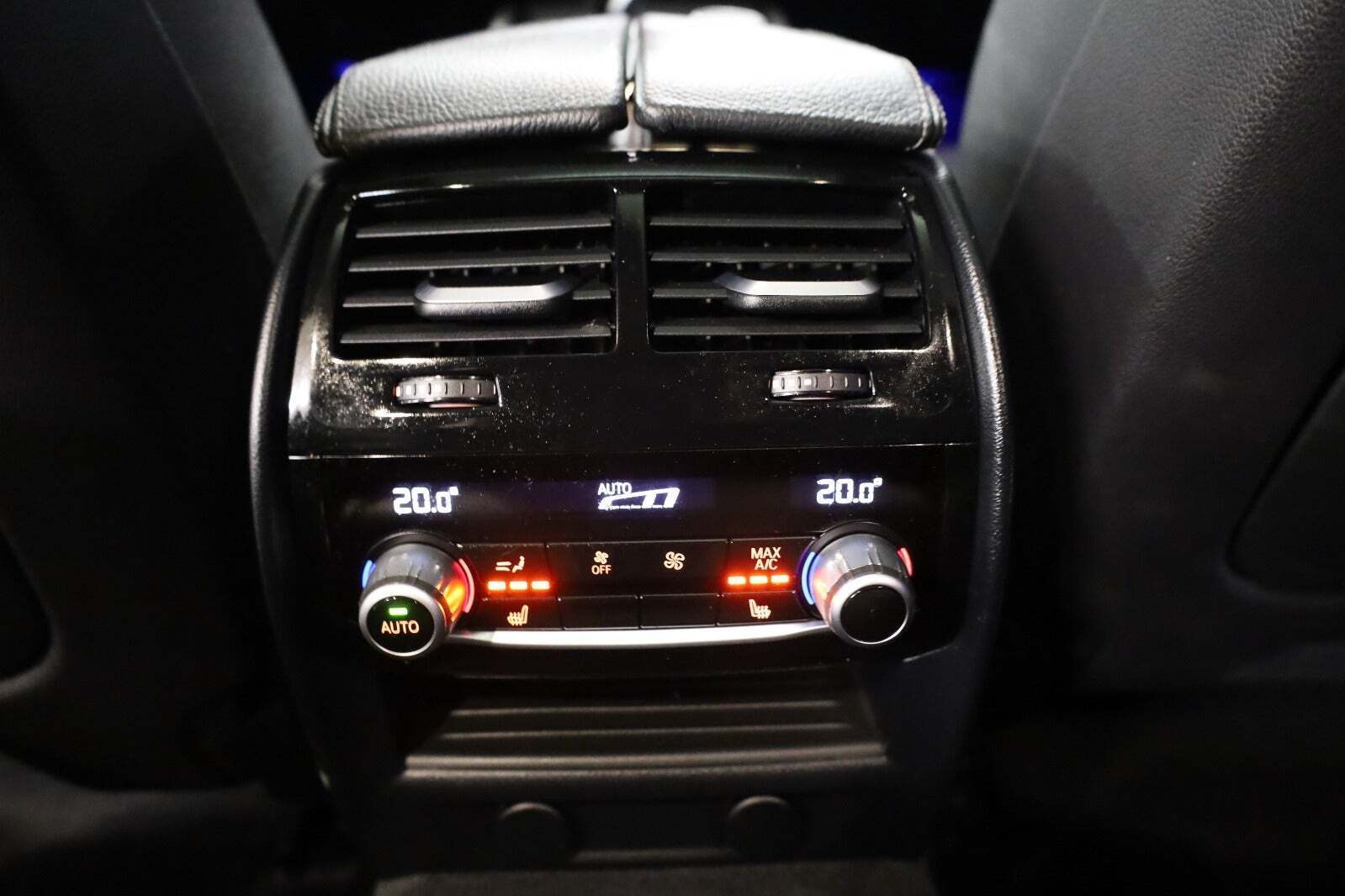 Grå BMW 520d fra 2017