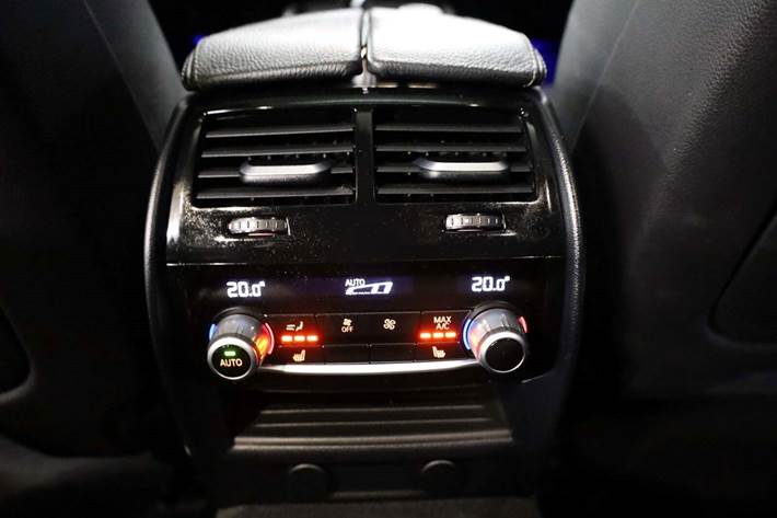 Grå BMW 520d fra 2017