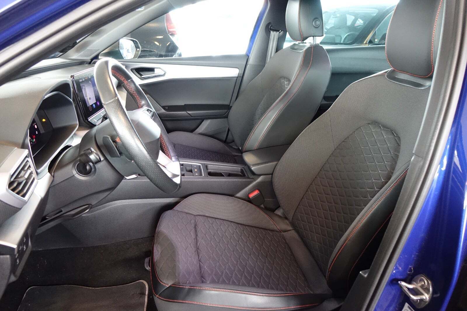 Blå Seat Leon fra 2021