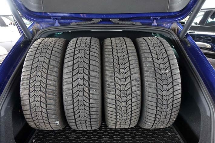 Blå Seat Leon fra 2021