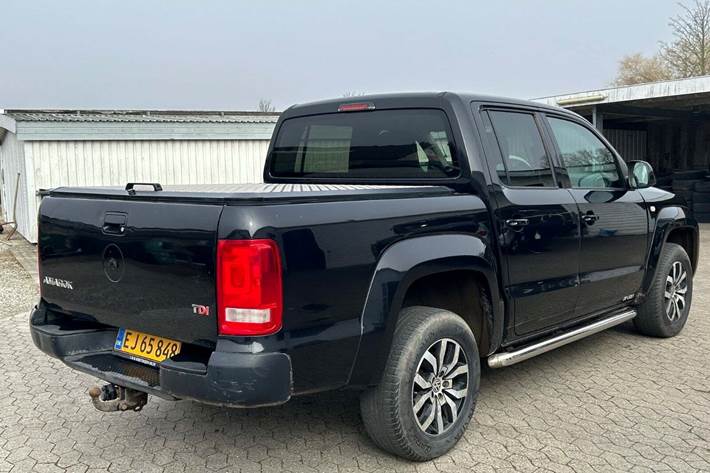 Sort VW Amarok fra 2014