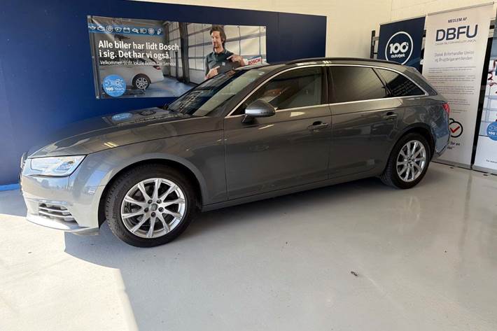 Grå Audi A4 fra 2018