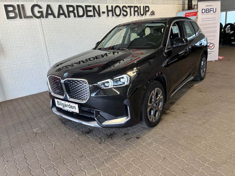 BMW iX1 xDrive30 X-Line