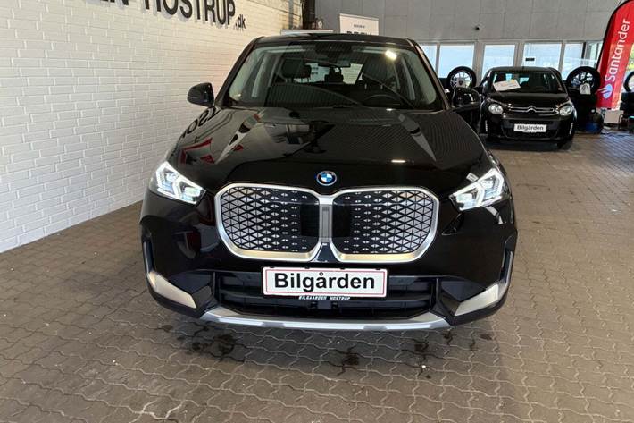 Sort BMW iX1 fra 2023