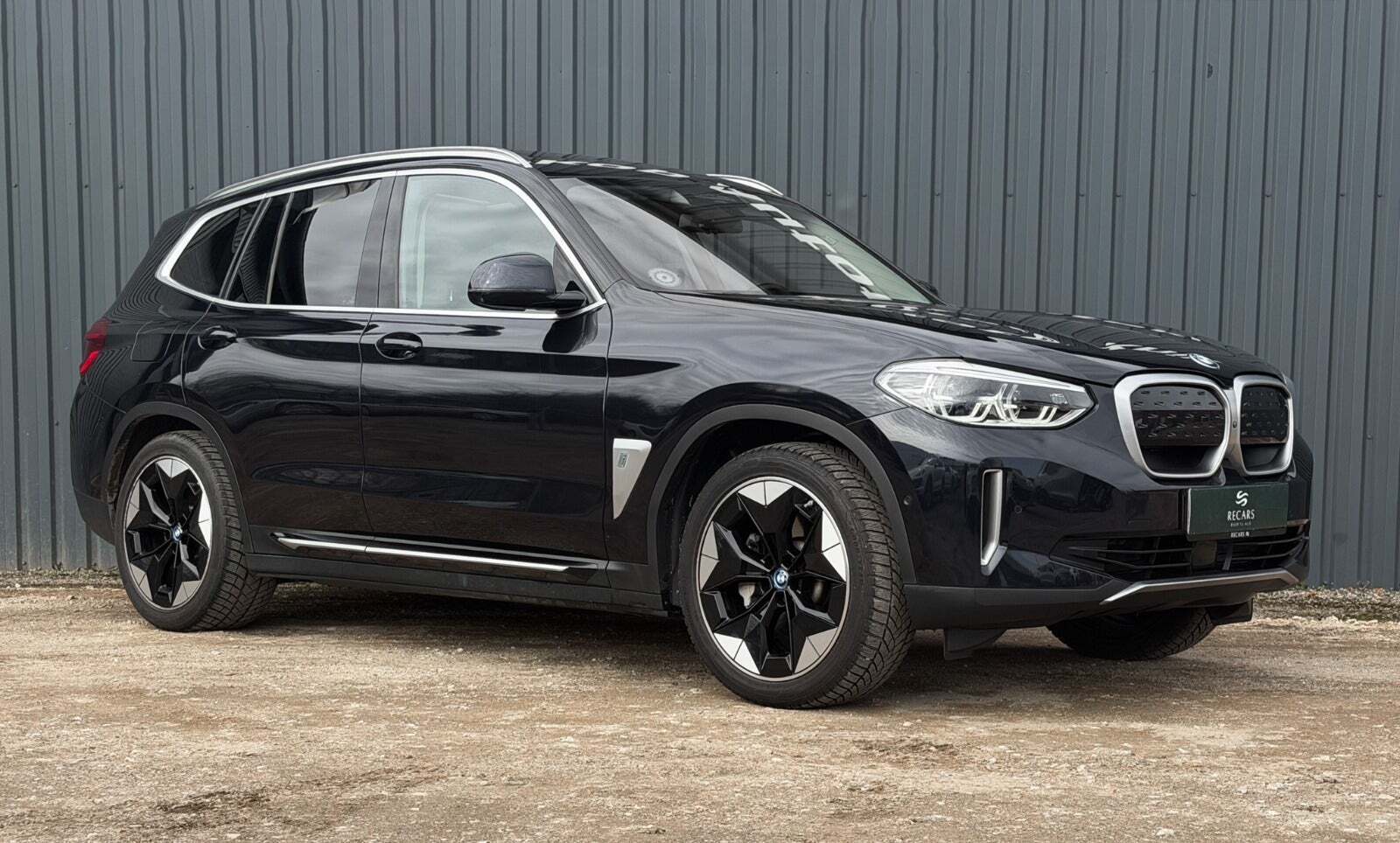 BMW iX3 Charged Plus