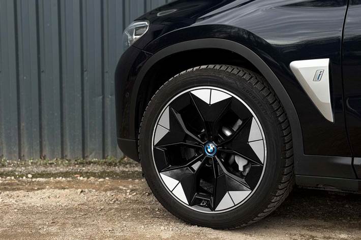 Sort BMW iX3 fra 2022