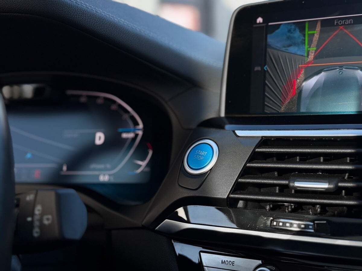 Sort BMW iX3 fra 2022