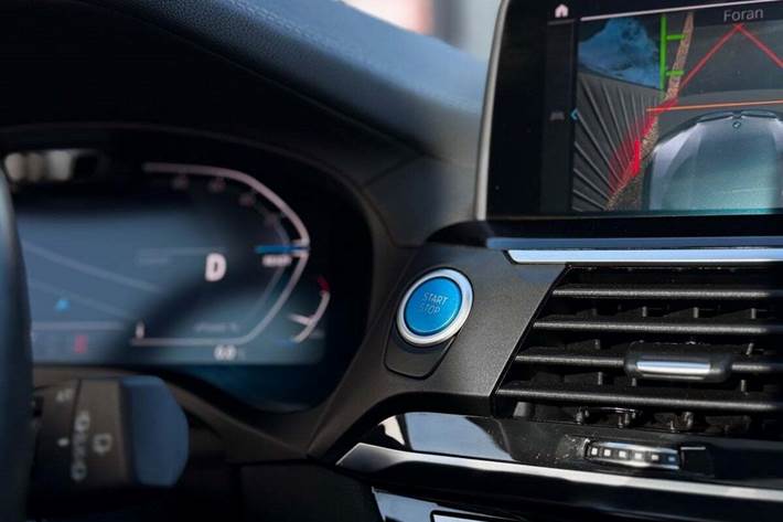 Sort BMW iX3 fra 2022