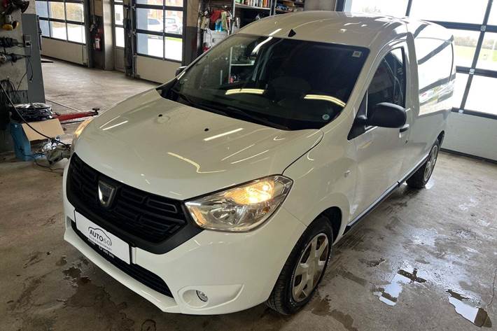 Hvid Dacia Dokker fra 2020