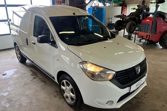Hvid Dacia Dokker fra 2020