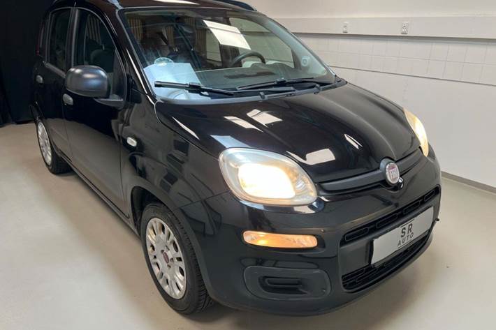 Sort Fiat Panda fra 2012
