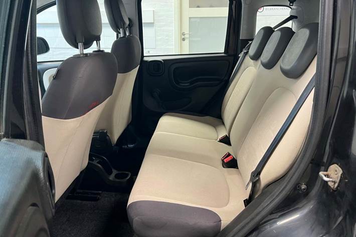 Sort Fiat Panda fra 2012