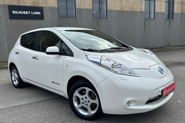 Hvid Nissan Leaf fra 2015
