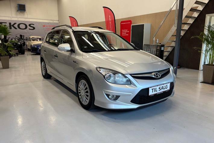 Sølv Hyundai i30 fra 2012