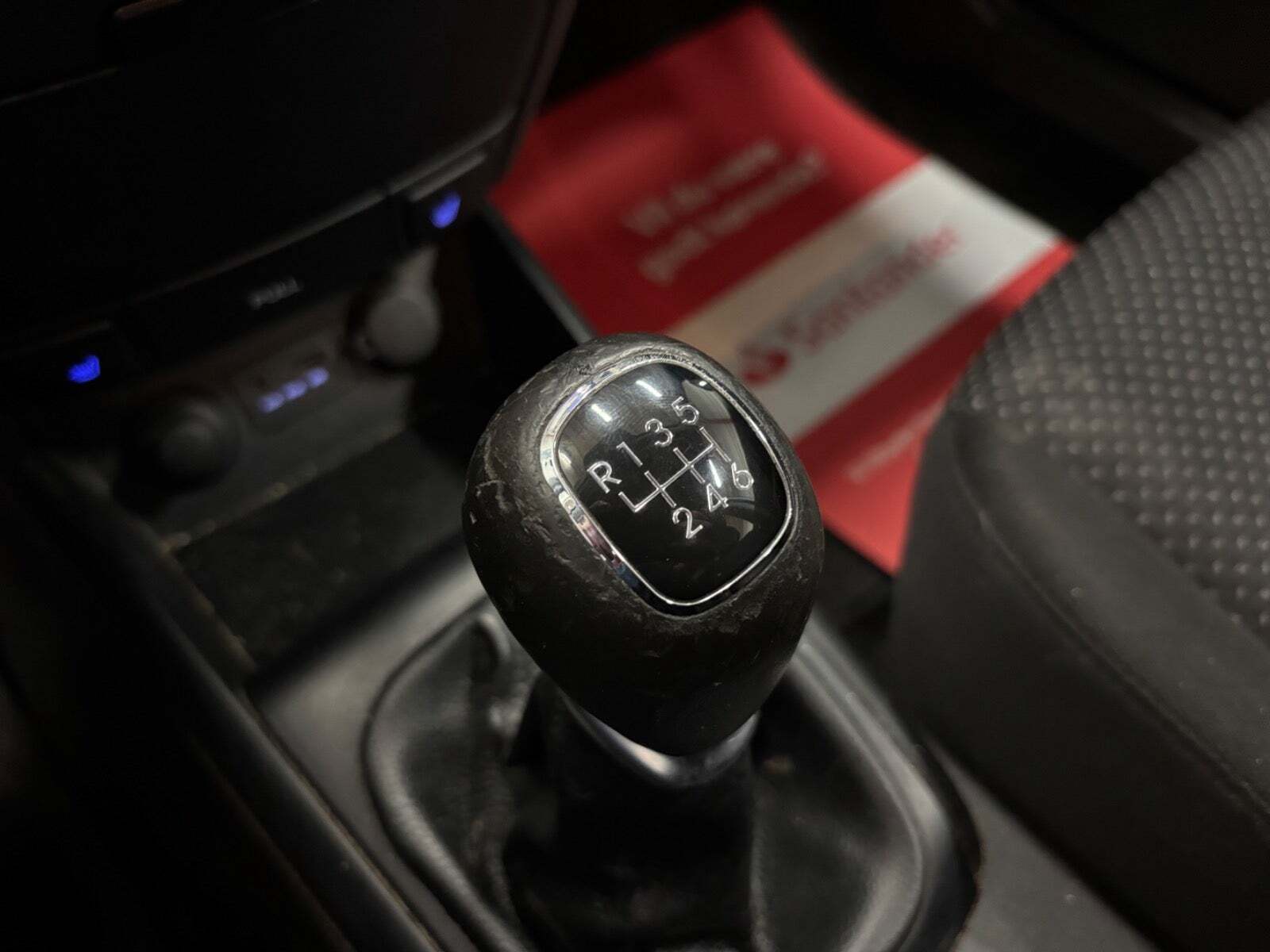 Sølv Hyundai i30 fra 2012