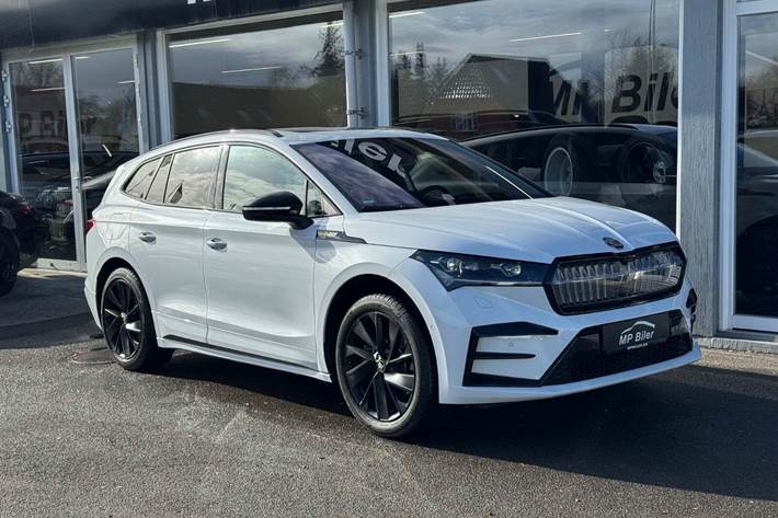 Hvid Skoda Enyaq fra 2024