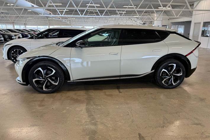 Beige Kia EV6 fra 2022