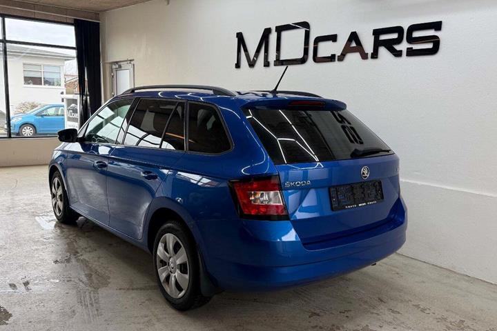 Blå Skoda Fabia fra 2018