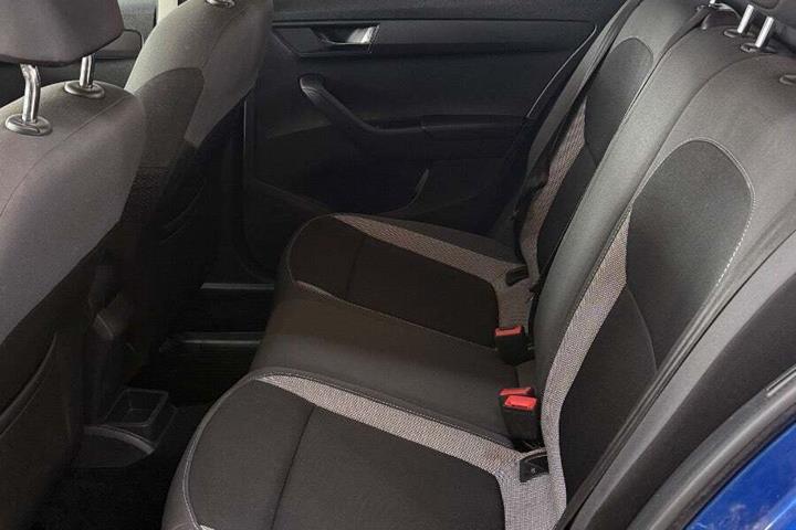 Blå Skoda Fabia fra 2018