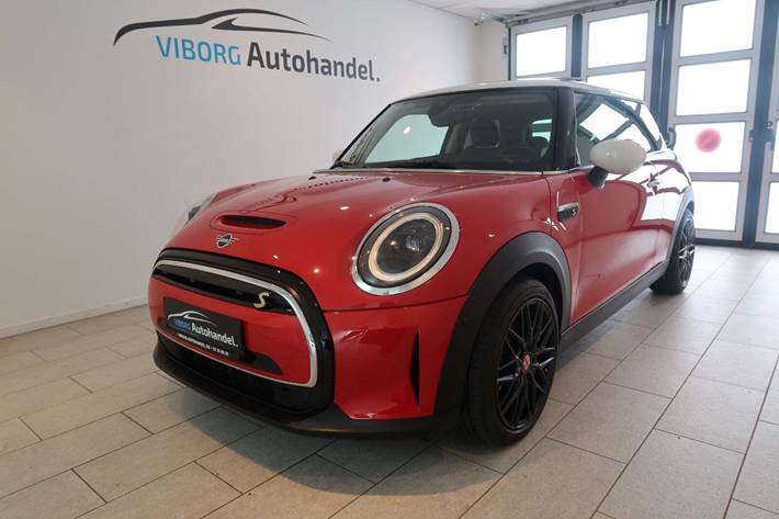Rød Mini Cooper SE fra 2022