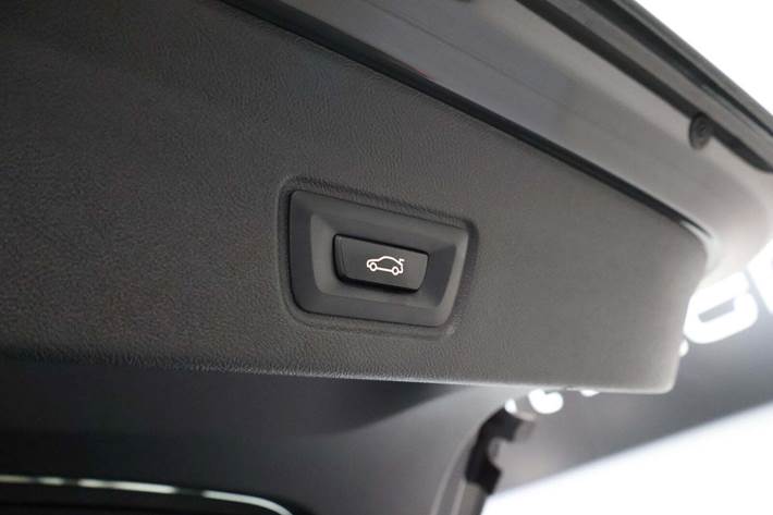 Grå BMW i4 fra 2022