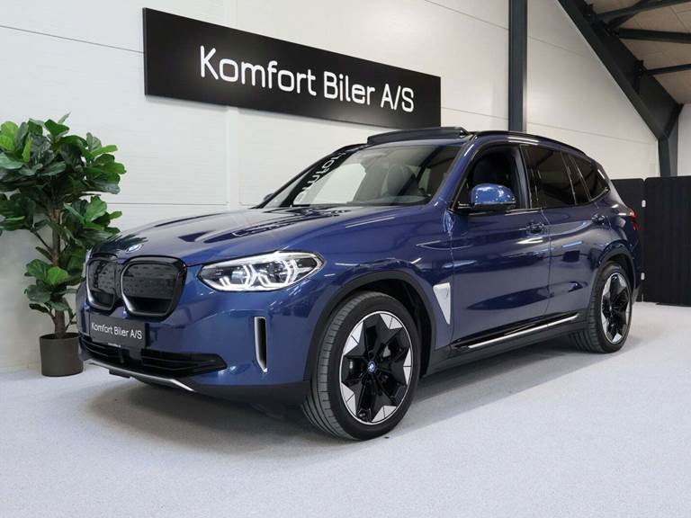 BMW iX3 Charged Plus
