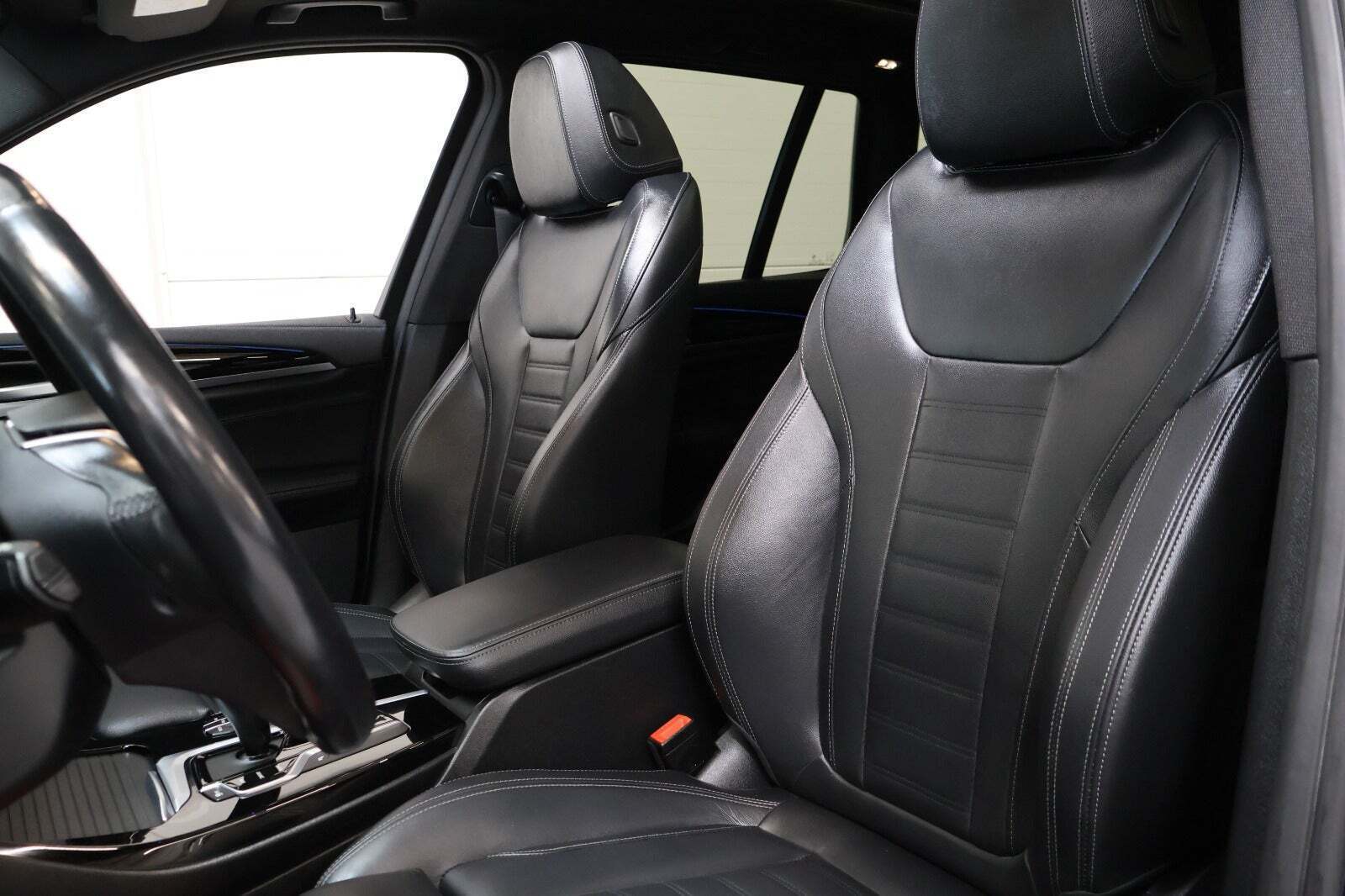 BMW iX3 Charged Plus