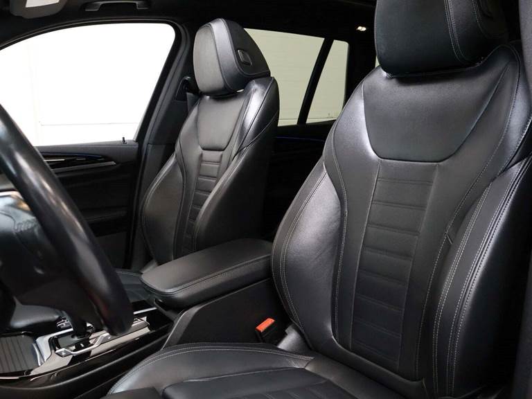 BMW iX3 Charged Plus