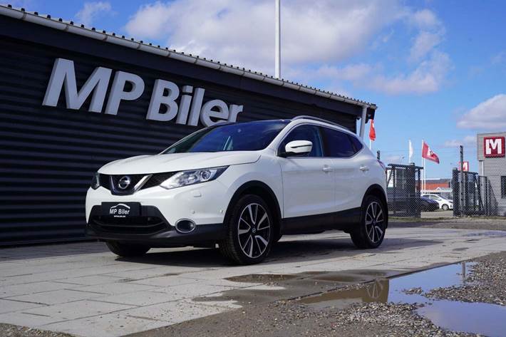 Hvid Nissan Qashqai fra 2017