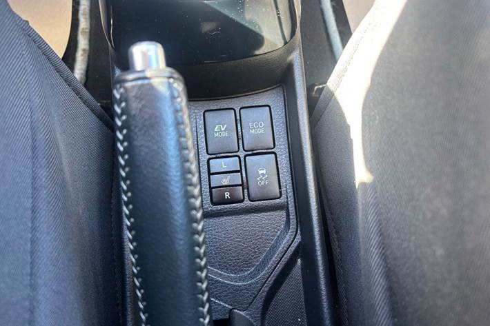 Hvid Toyota Yaris fra 2016