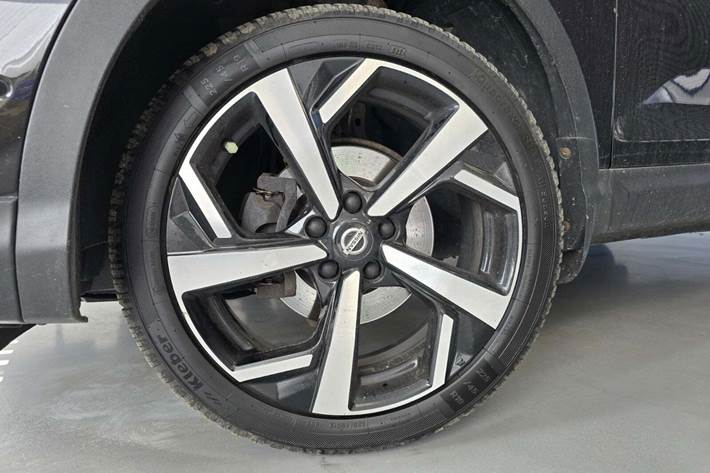 Sort Nissan Qashqai fra 2018