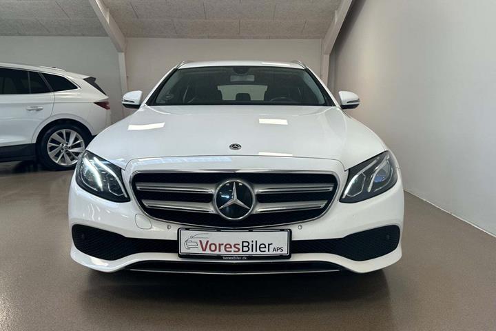 Hvid Mercedes E220 d fra 2017