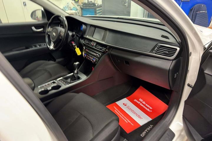 Hvid Kia Optima fra 2017