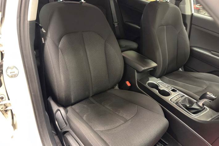 Hvid Kia Optima fra 2017