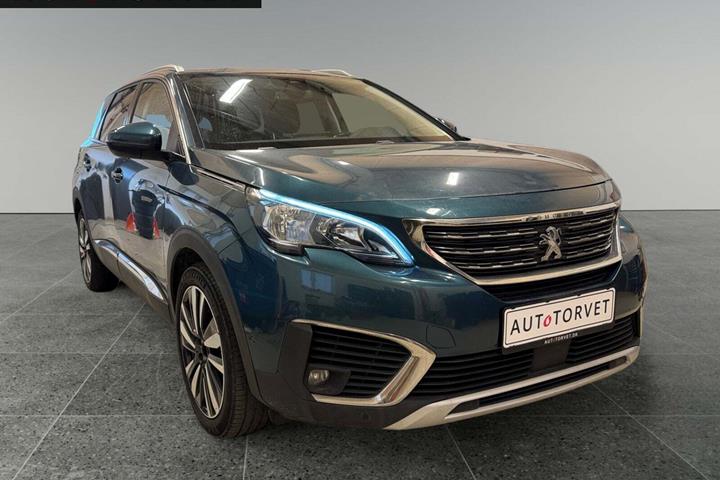 Grøn Peugeot 5008 fra 2018