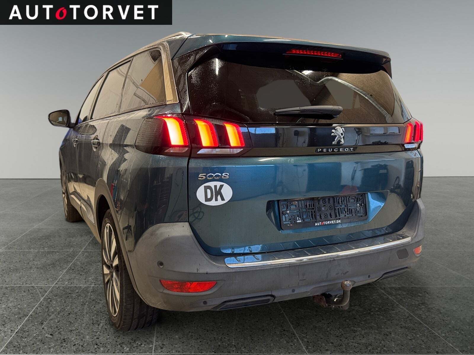 Grøn Peugeot 5008 fra 2018