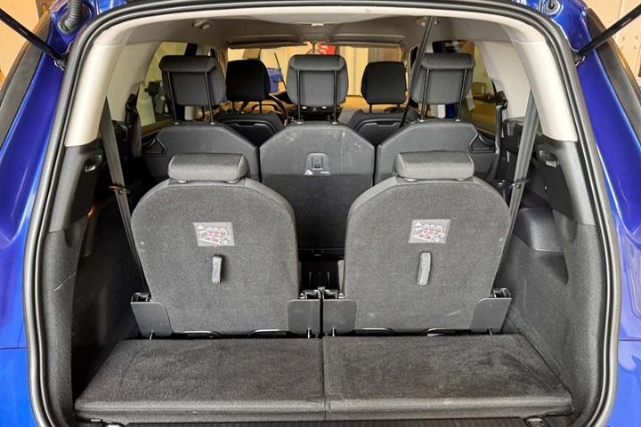 Blå Citroën Grand C4 Picasso fra 2018