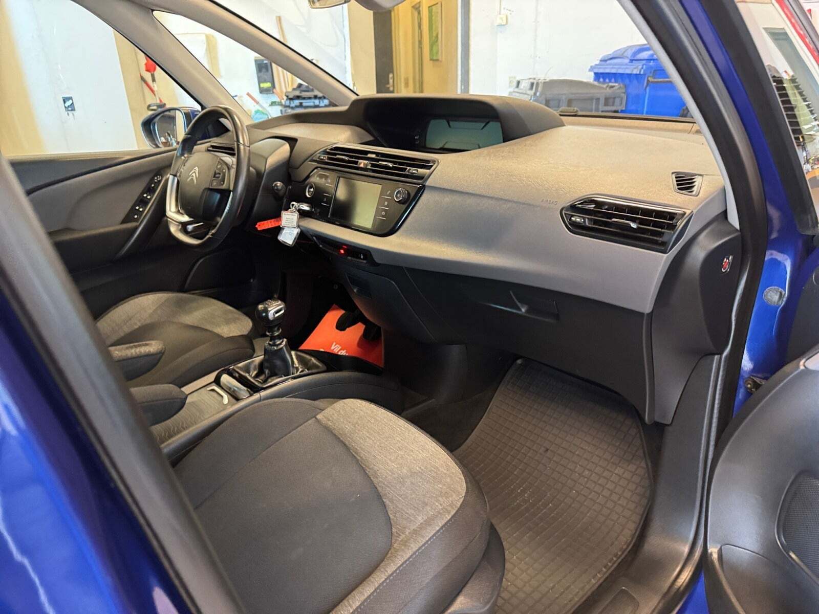 Blå Citroën Grand C4 Picasso fra 2018